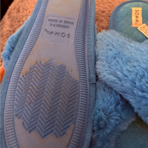 Soma Plush Blue Slippers - Picture 3 of 3